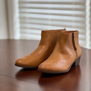 NWOT - Lucky Brand Women’s Blandre Ankle Bootie - Topanga Tan Leather - size 6